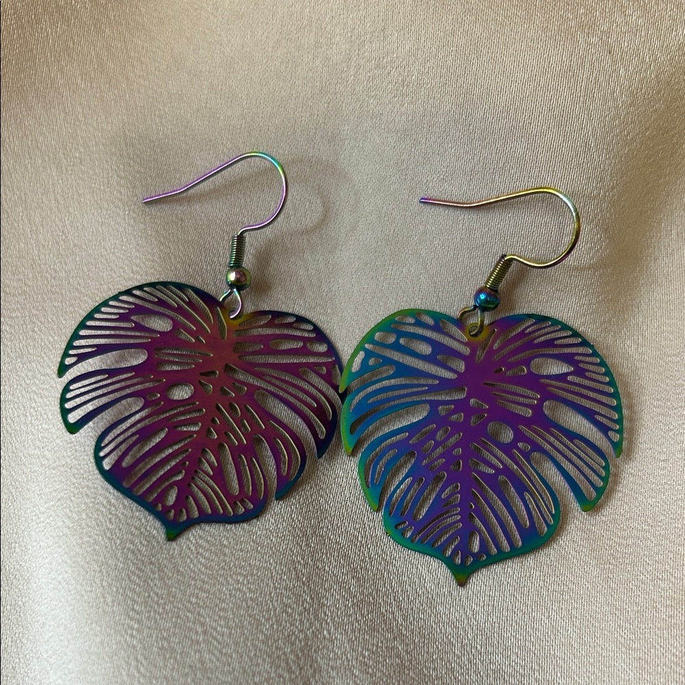 Iridescent Monstera Leaf Drop Earrings - Multicolor